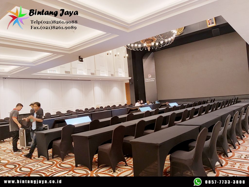 Sewa Meja Bulat dan Meja IBM Jakarta untuk Berbagai Kebutuhan Event