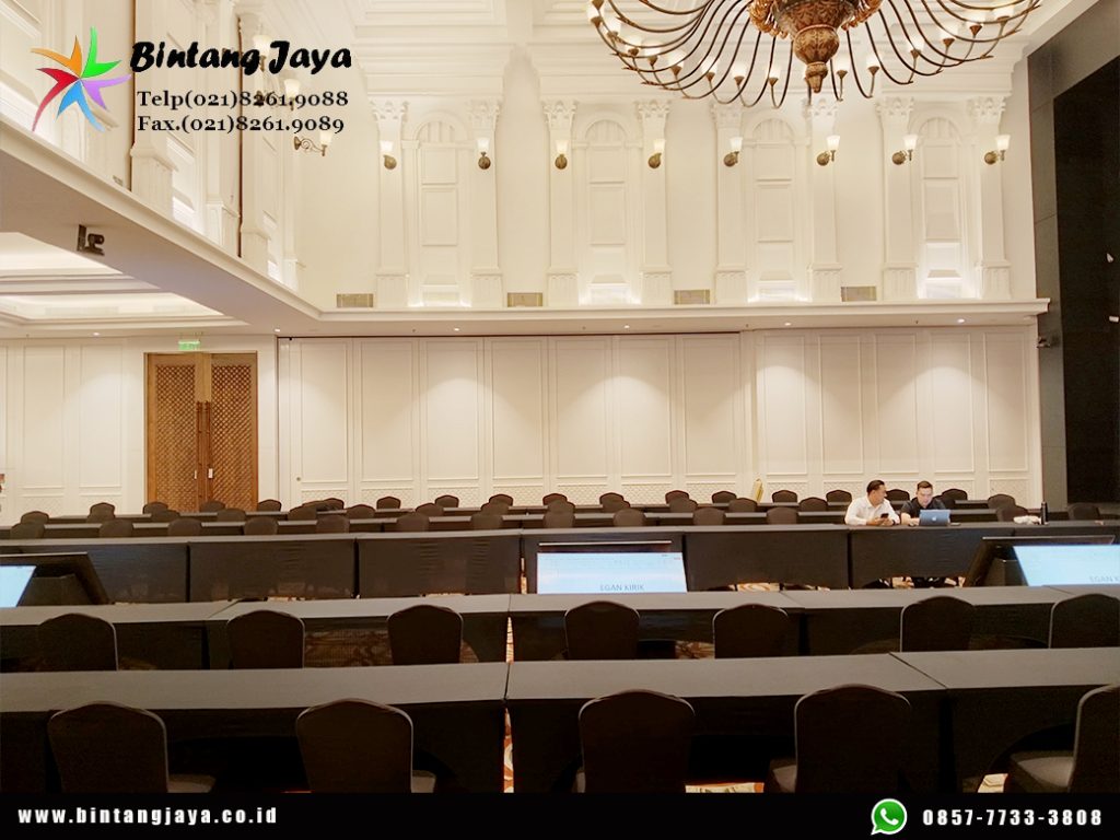 Sewa Meja Bulat dan Meja IBM Jakarta untuk Berbagai Kebutuhan Event